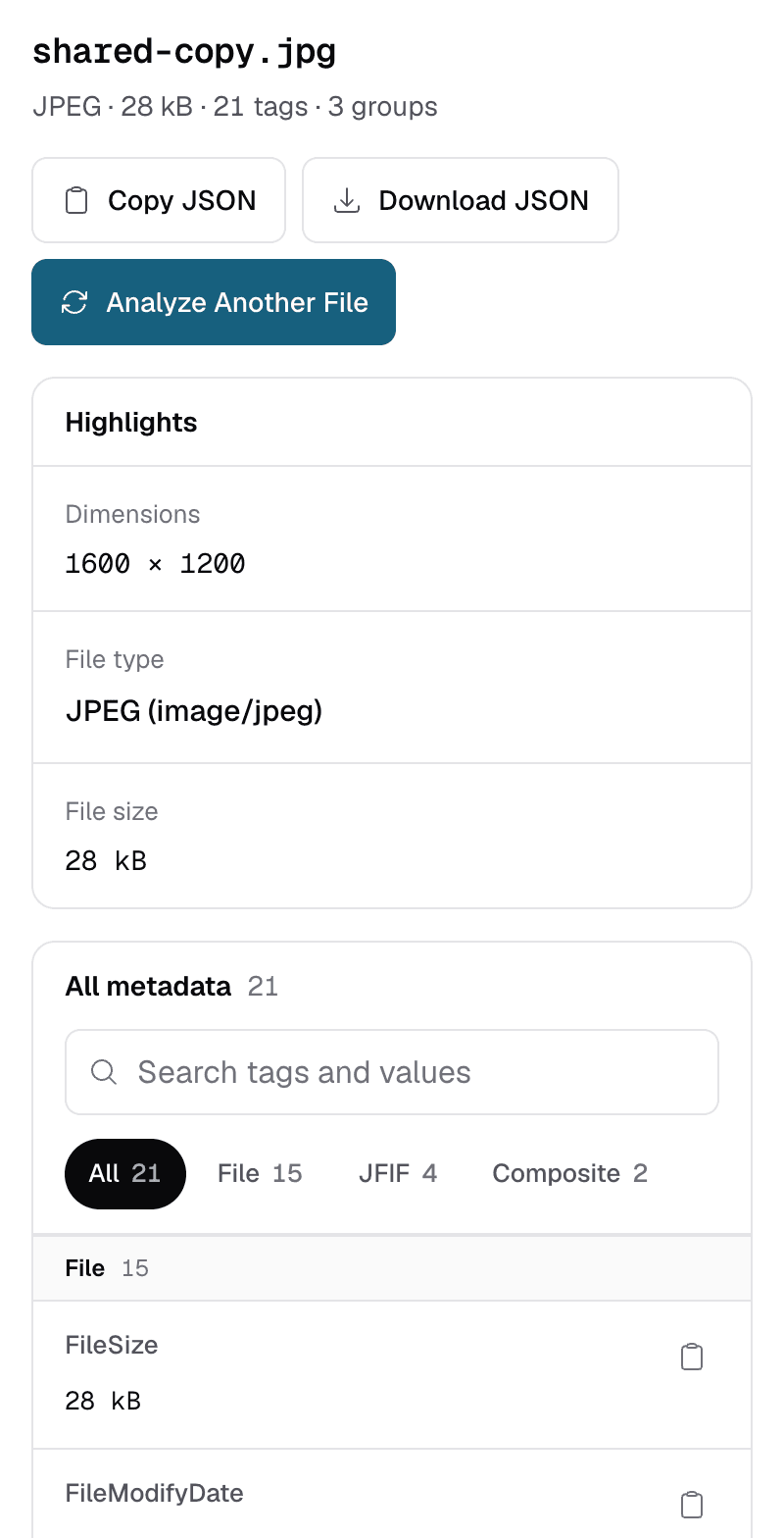 ExifMeta results for a stripped copy of a photo: only dimensions, file type, and file size, with no camera, date, or GPS data